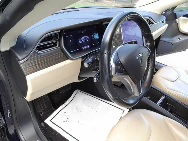 Черный Тесла Модель С, объемом двигателя 4.8 л и пробегом 79 тыс. км за 9700 $, фото 8 на Automoto.ua