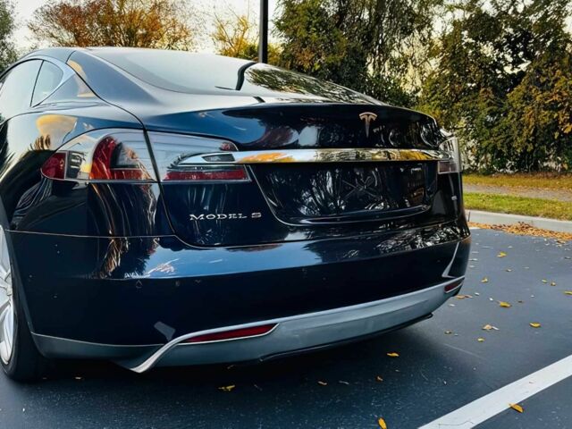 Черный Тесла Модель С, объемом двигателя 0 л и пробегом 75 тыс. км за 7000 $, фото 5 на Automoto.ua