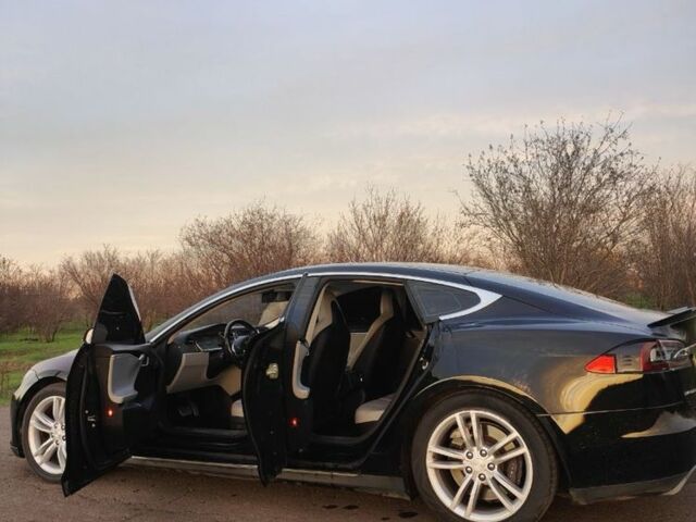 Чорний Тесла Модель С, об'ємом двигуна 0 л та пробігом 162 тис. км за 9500 $, фото 2 на Automoto.ua