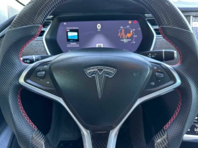 Черный Тесла Модель С, объемом двигателя 0 л и пробегом 106 тыс. км за 5000 $, фото 6 на Automoto.ua