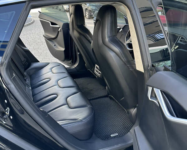 Черный Тесла Модель С, объемом двигателя 0 л и пробегом 116 тыс. км за 10000 $, фото 8 на Automoto.ua