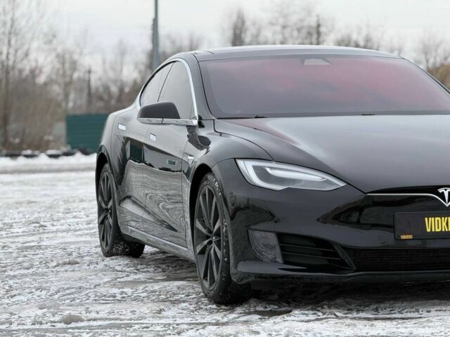 Черный Тесла Модель С, объемом двигателя 0 л и пробегом 224 тыс. км за 17500 $, фото 3 на Automoto.ua