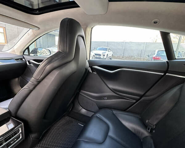 Черный Тесла Модель С, объемом двигателя 0 л и пробегом 116 тыс. км за 10000 $, фото 16 на Automoto.ua