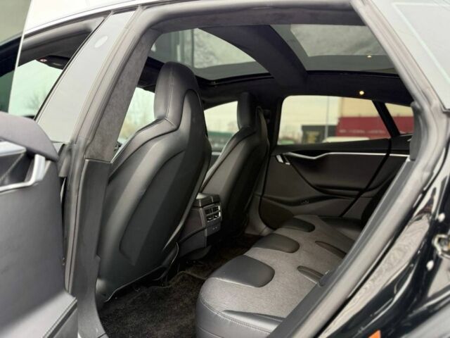 Черный Тесла Модель С, объемом двигателя 0 л и пробегом 224 тыс. км за 17500 $, фото 16 на Automoto.ua