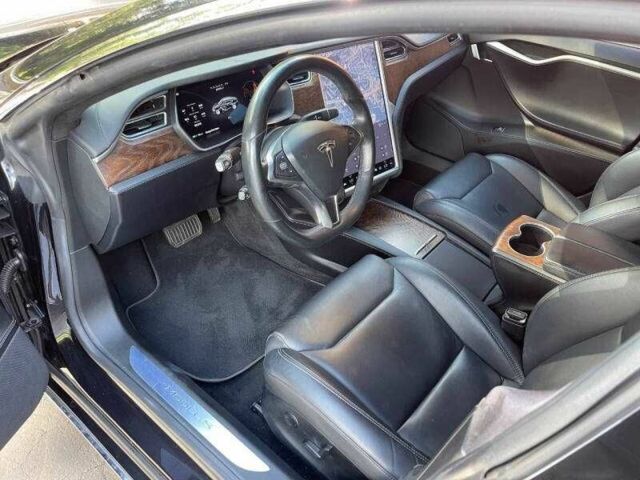 Чорний Тесла Модель С, об'ємом двигуна 0 л та пробігом 45 тис. км за 9200 $, фото 4 на Automoto.ua