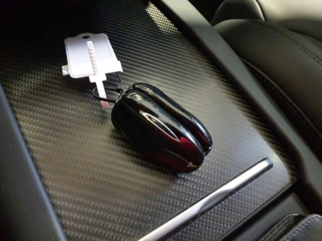 Черный Тесла Модель С, объемом двигателя 0 л и пробегом 141 тыс. км за 16100 $, фото 12 на Automoto.ua