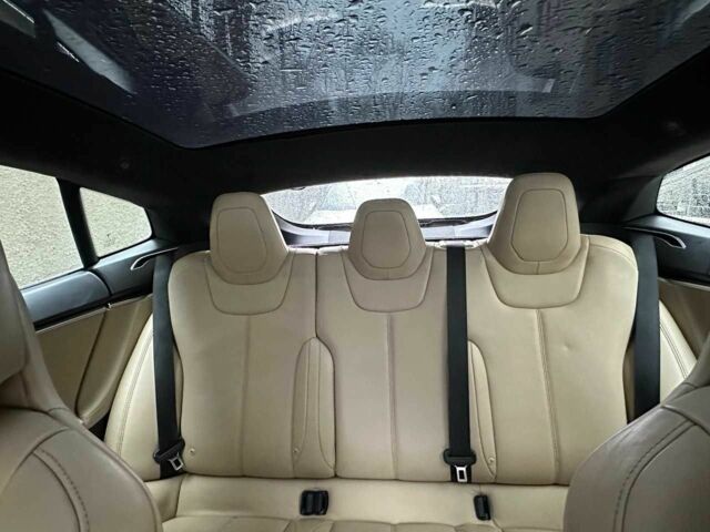 Черный Тесла Модель С, объемом двигателя 0 л и пробегом 191 тыс. км за 18350 $, фото 2 на Automoto.ua