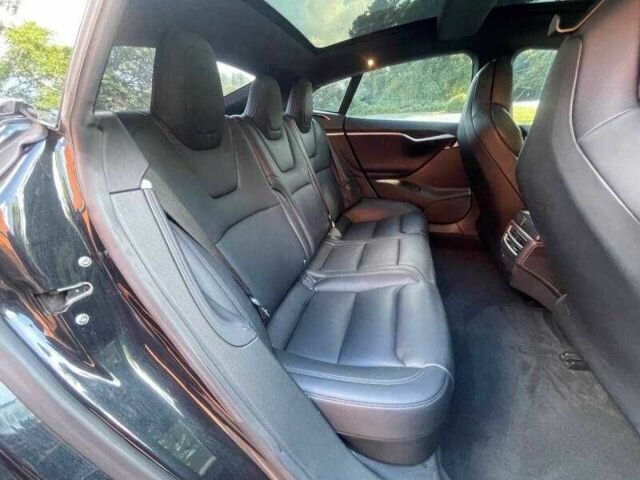 Чорний Тесла Модель С, об'ємом двигуна 0 л та пробігом 45 тис. км за 9200 $, фото 8 на Automoto.ua