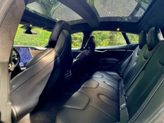 Чорний Тесла Модель С, об'ємом двигуна 0 л та пробігом 63 тис. км за 14600 $, фото 10 на Automoto.ua