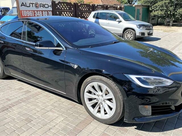 Черный Тесла Модель С, объемом двигателя 0 л и пробегом 57 тыс. км за 36000 $, фото 3 на Automoto.ua