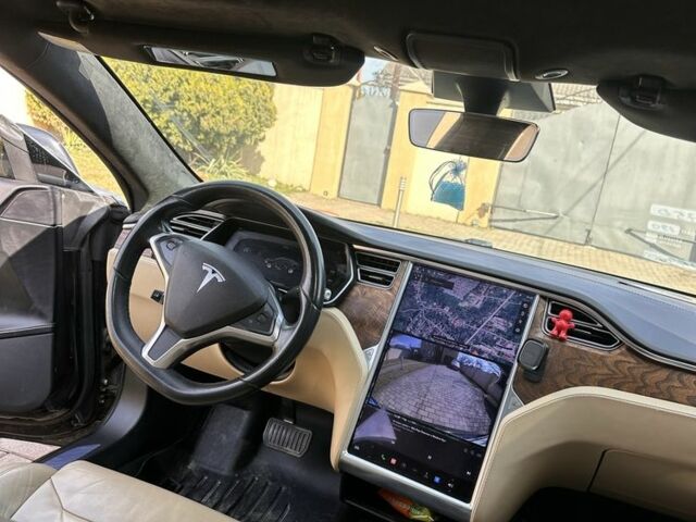Черный Тесла Модель С, объемом двигателя 0 л и пробегом 195 тыс. км за 15300 $, фото 6 на Automoto.ua