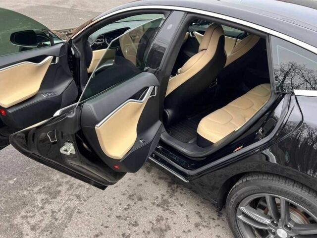 Черный Тесла Модель С, объемом двигателя 0 л и пробегом 89 тыс. км за 11800 $, фото 14 на Automoto.ua