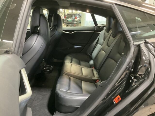 Черный Тесла Модель С, объемом двигателя 0 л и пробегом 142 тыс. км за 17500 $, фото 17 на Automoto.ua