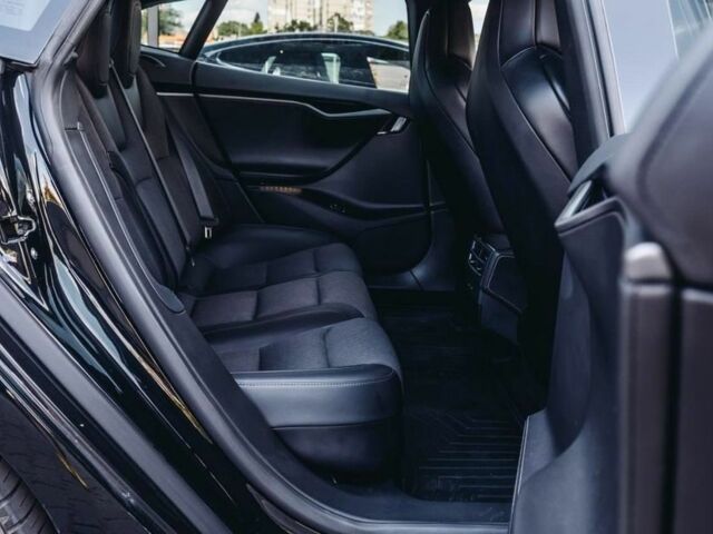 Чорний Тесла Модель С, об'ємом двигуна 0 л та пробігом 48 тис. км за 22000 $, фото 6 на Automoto.ua