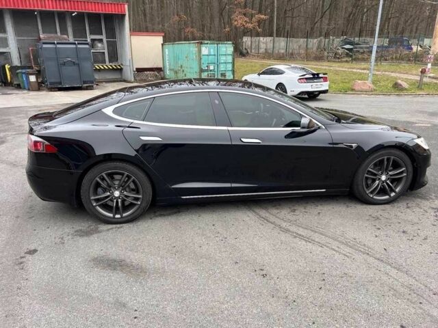 Черный Тесла Модель С, объемом двигателя 0 л и пробегом 89 тыс. км за 11800 $, фото 9 на Automoto.ua