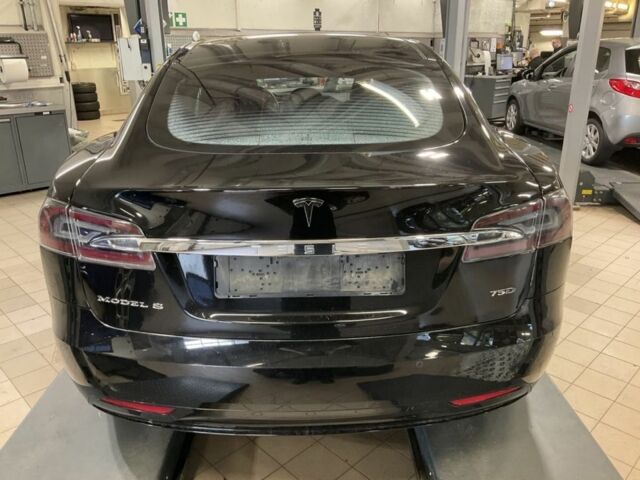 Черный Тесла Модель С, объемом двигателя 0 л и пробегом 142 тыс. км за 17500 $, фото 7 на Automoto.ua