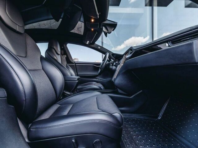 Чорний Тесла Модель С, об'ємом двигуна 0 л та пробігом 48 тис. км за 22000 $, фото 4 на Automoto.ua