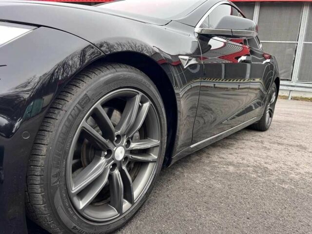 Черный Тесла Модель С, объемом двигателя 0 л и пробегом 89 тыс. км за 11800 $, фото 2 на Automoto.ua