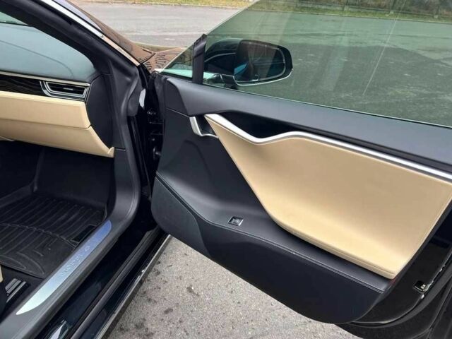 Черный Тесла Модель С, объемом двигателя 0 л и пробегом 89 тыс. км за 11800 $, фото 17 на Automoto.ua