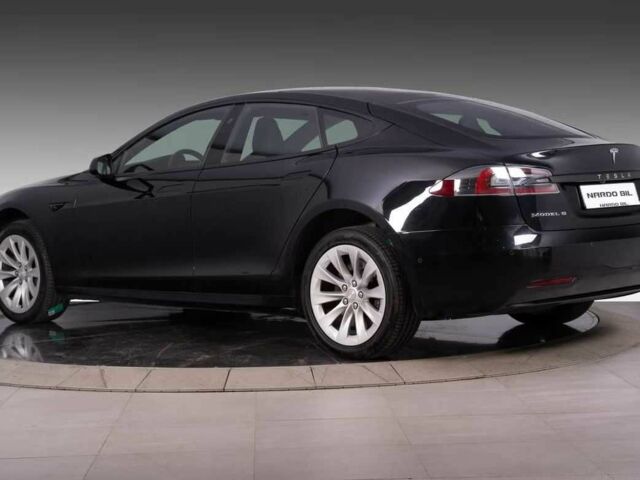 Черный Тесла Модель С, объемом двигателя 0 л и пробегом 78 тыс. км за 22900 $, фото 3 на Automoto.ua