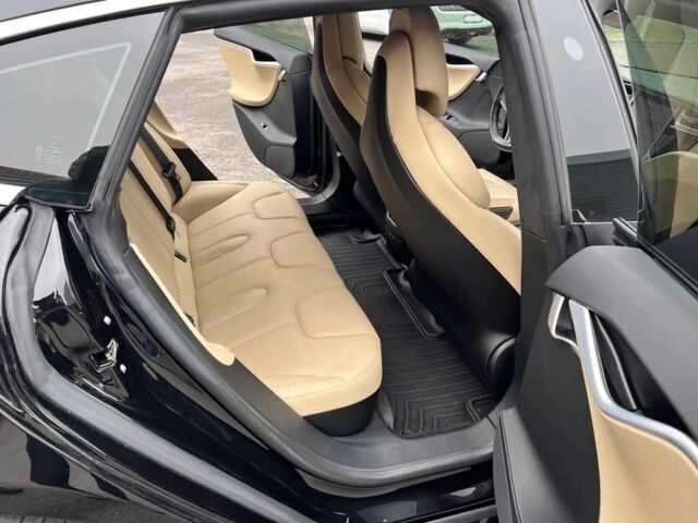 Черный Тесла Модель С, объемом двигателя 0 л и пробегом 89 тыс. км за 11800 $, фото 18 на Automoto.ua