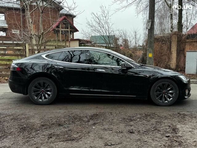 Чорний Тесла Модель С, об'ємом двигуна 0 л та пробігом 64 тис. км за 21490 $, фото 5 на Automoto.ua