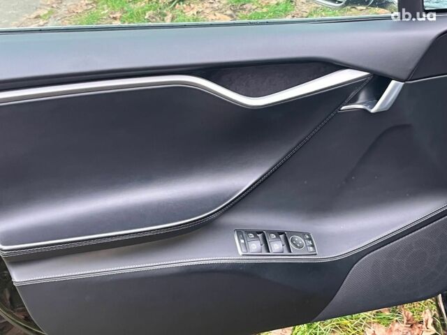 Черный Тесла Модель С, объемом двигателя 0 л и пробегом 148 тыс. км за 28990 $, фото 14 на Automoto.ua
