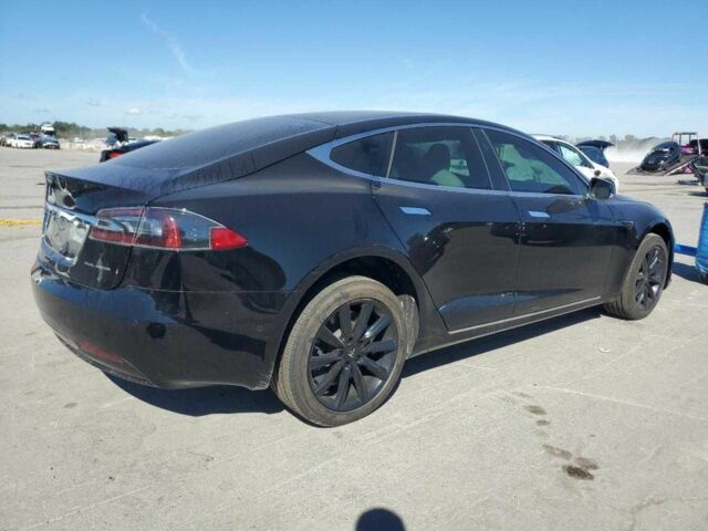 Черный Тесла Модель С, объемом двигателя 0 л и пробегом 148 тыс. км за 9900 $, фото 2 на Automoto.ua