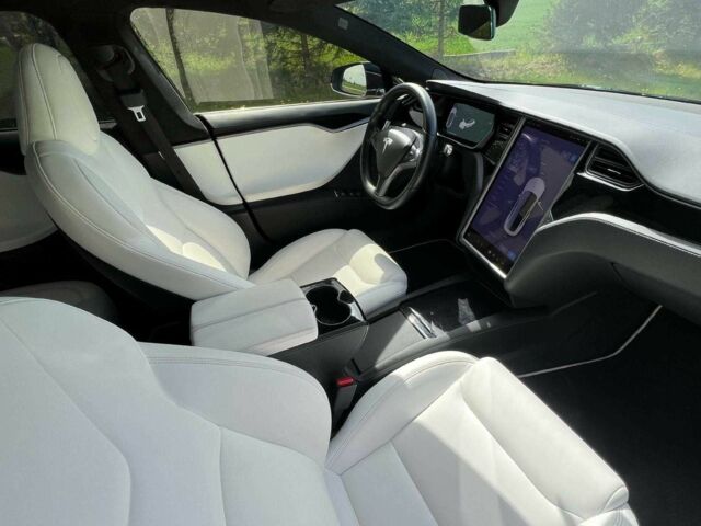 Черный Тесла Модель С, объемом двигателя 0 л и пробегом 101 тыс. км за 18500 $, фото 12 на Automoto.ua