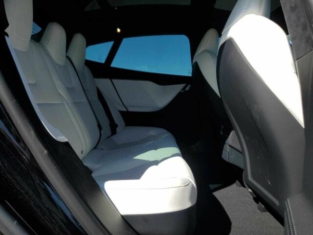 Черный Тесла Модель С, объемом двигателя 0 л и пробегом 148 тыс. км за 9900 $, фото 10 на Automoto.ua