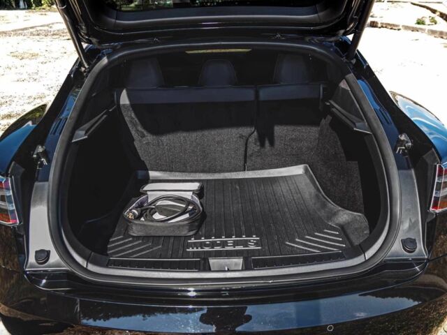 Чорний Тесла Модель С, об'ємом двигуна 0 л та пробігом 84 тис. км за 26500 $, фото 4 на Automoto.ua