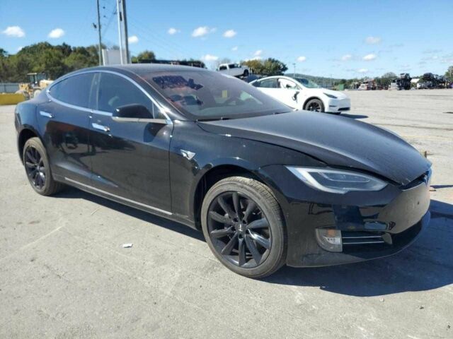 Черный Тесла Модель С, объемом двигателя 0 л и пробегом 148 тыс. км за 9900 $, фото 3 на Automoto.ua