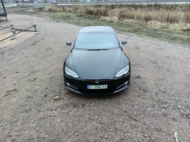 Черный Тесла Модель С, объемом двигателя 0 л и пробегом 110 тыс. км за 28000 $, фото 1 на Automoto.ua