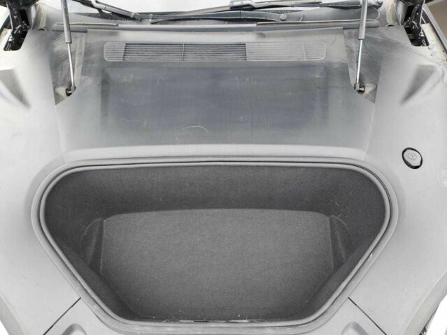 Черный Тесла Модель С, объемом двигателя 0 л и пробегом 67 тыс. км за 9100 $, фото 10 на Automoto.ua