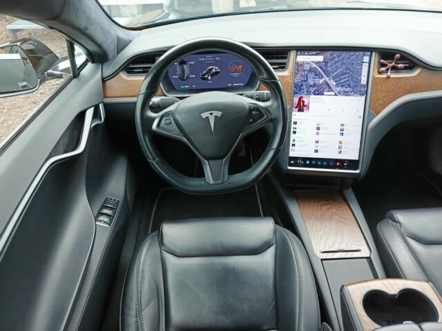 Черный Тесла Модель С, объемом двигателя 0 л и пробегом 110 тыс. км за 28000 $, фото 6 на Automoto.ua