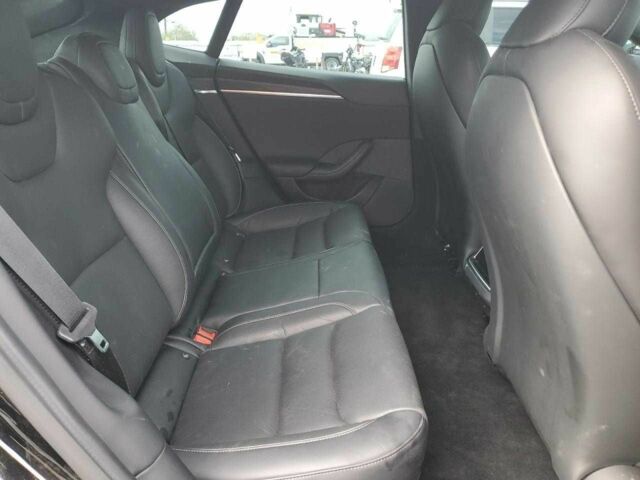 Черный Тесла Модель С, объемом двигателя 0 л и пробегом 67 тыс. км за 9100 $, фото 9 на Automoto.ua