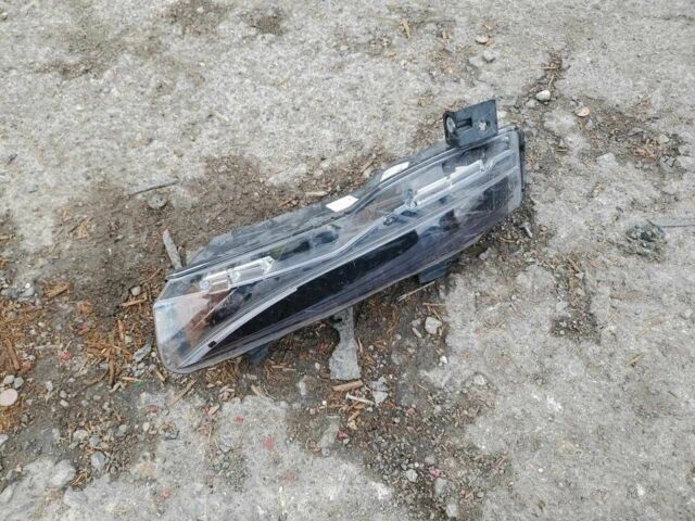 Черный Тесла Модель С, объемом двигателя 0 л и пробегом 67 тыс. км за 9100 $, фото 11 на Automoto.ua