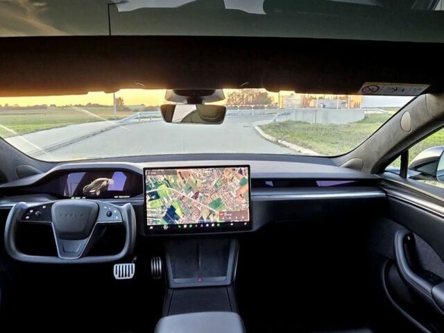 Черный Тесла Модель С, объемом двигателя 0 л и пробегом 56 тыс. км за 15000 $, фото 7 на Automoto.ua