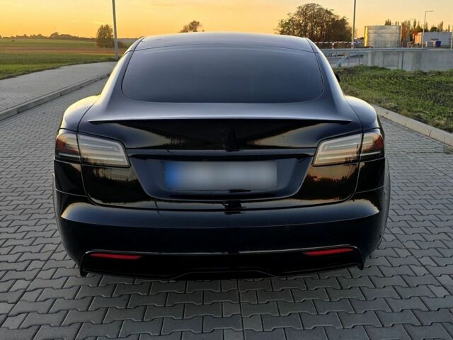 Черный Тесла Модель С, объемом двигателя 0 л и пробегом 56 тыс. км за 15000 $, фото 3 на Automoto.ua