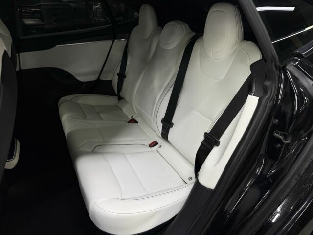 Черный Тесла Модель С, объемом двигателя 0 л и пробегом 21 тыс. км за 46500 $, фото 18 на Automoto.ua