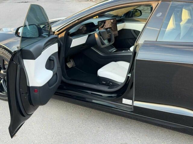 Тесла Модель С 2024 у Запоріжжя на Automoto.ua Чорний Тесла Модель С, об'ємом двигуна 0 л та пробігом 16 тис. км за 84000 $, фото 6 на Automoto.ua