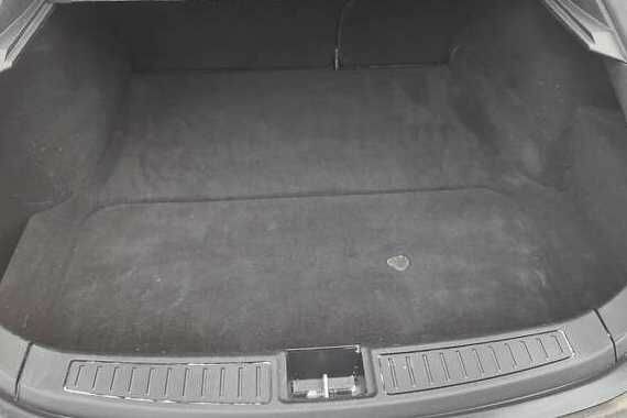 Тесла Модель С 2013 в Киеве на Automoto.ua Черный Тесла Модель С, объемом двигателя 0 л и пробегом 315 тыс. км за 10200 $, фото 9 на Automoto.ua