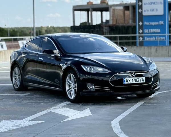 Черный Тесла Модель С, объемом двигателя 0 л и пробегом 299 тыс. км за 11200 $, фото 1 на Automoto.ua