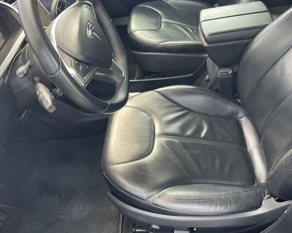 Черный Тесла Модель С, объемом двигателя 0 л и пробегом 188 тыс. км за 12499 $, фото 26 на Automoto.ua