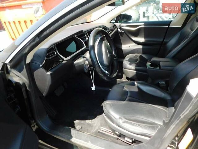 Черный Тесла Модель С, объемом двигателя 0 л и пробегом 321 тыс. км за 9600 $, фото 4 на Automoto.ua