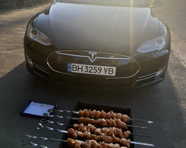 Чорний Тесла Модель С, об'ємом двигуна 0 л та пробігом 230 тис. км за 11500 $, фото 1 на Automoto.ua