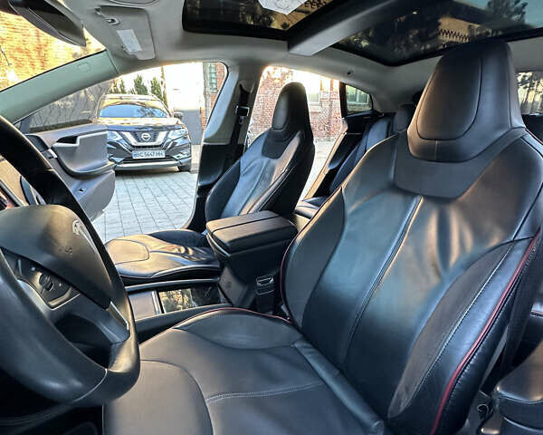 Чорний Тесла Модель С, об'ємом двигуна 0 л та пробігом 28 тис. км за 16000 $, фото 16 на Automoto.ua