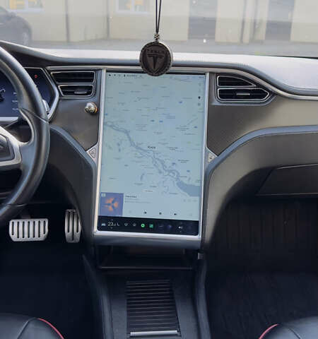 Черный Тесла Модель С, объемом двигателя 0 л и пробегом 145 тыс. км за 15000 $, фото 11 на Automoto.ua