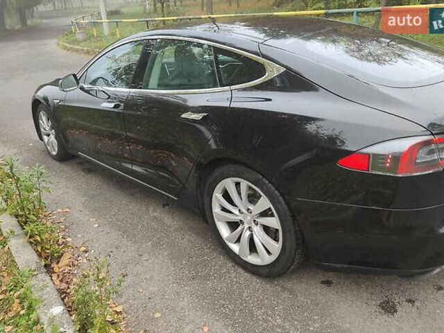 Тесла Модель С 2013 в Киеве на Automoto.ua Черный Тесла Модель С, объемом двигателя 0 л и пробегом 315 тыс. км за 12200 $, фото 3 на Automoto.ua