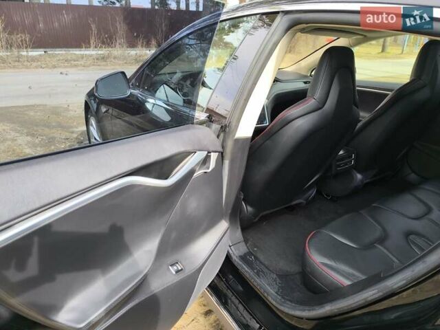 Чорний Тесла Модель С, об'ємом двигуна 0 л та пробігом 144 тис. км за 17000 $, фото 16 на Automoto.ua